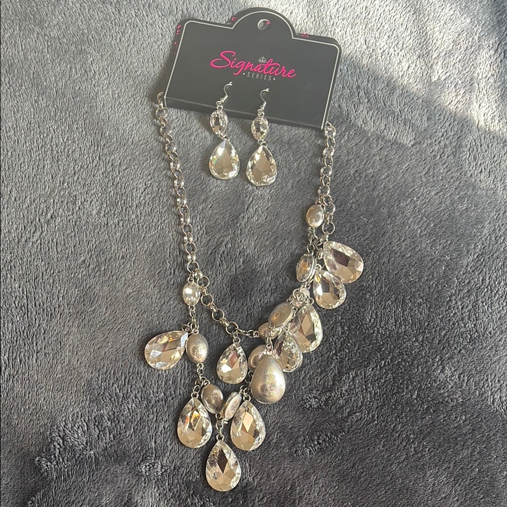 Signature Silver Necklace with Teardrop Design